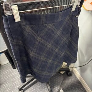 Princess Polly plaid skort size 6 // 101504
